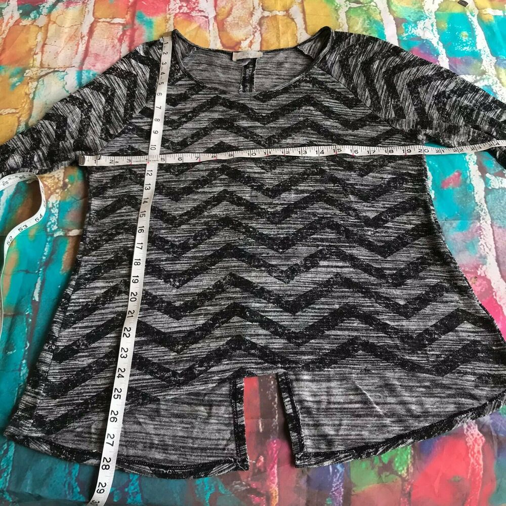 Soulmates Womens Blouse Size XL Black Gray Chevron Knit Top Shirt - Picture 7 of 9